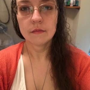 Meet your Posher, Desiree